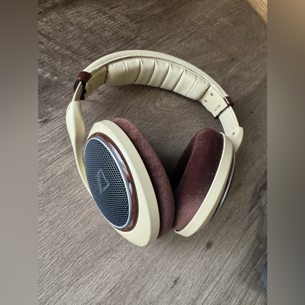 Sennheiser HD598 Wired Amp Headphones Dynamic Open Back Ivory/Brown